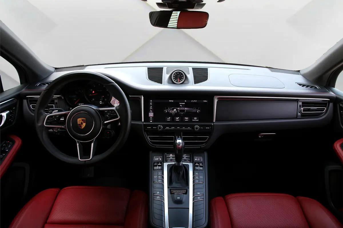 PORSCHE MACAN 2021 - GCC - FULLY LOADED - AMAZING CONDITION-6-6