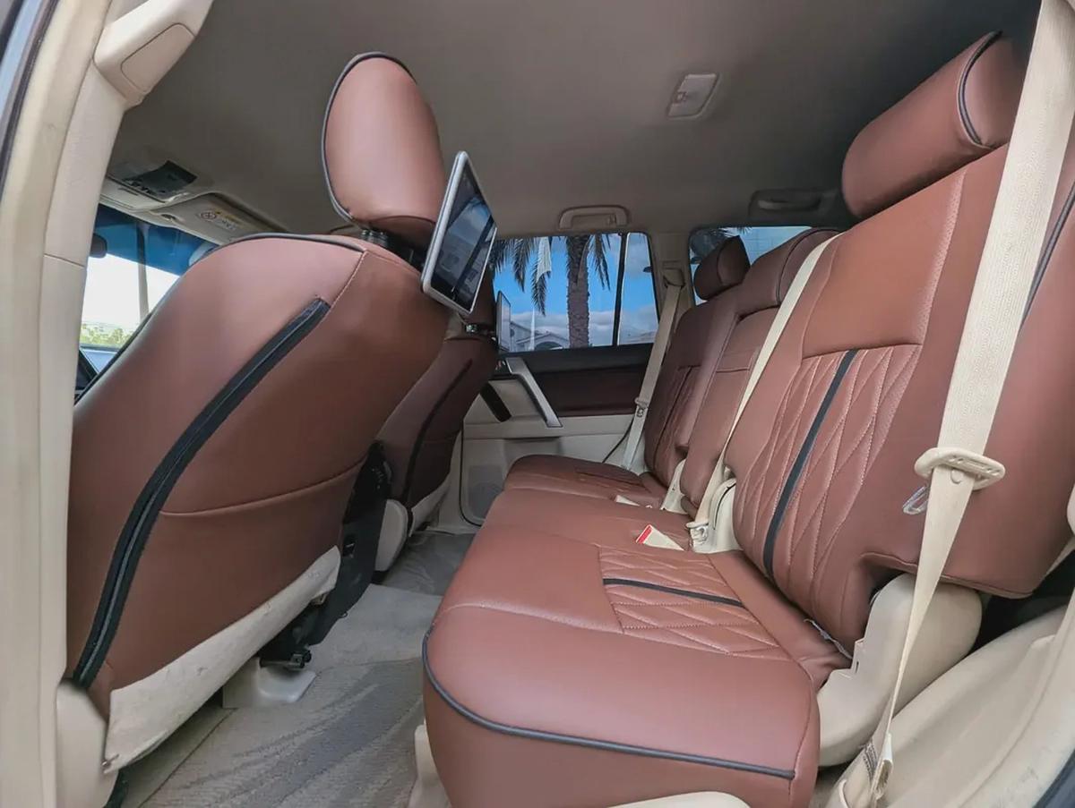 TOYOTA PRADO 2019 GCC V4 2.7L ACCIDENT FREE IN EXCELLENT CONDITION-4-4