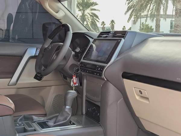 TOYOTA PRADO 2019 GCC V4 2.7L ACCIDENT FREE IN EXCELLENT CONDITION