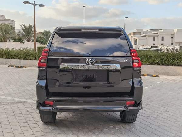 TOYOTA PRADO 2019 GCC V4 2.7L ACCIDENT FREE IN EXCELLENT CONDITION