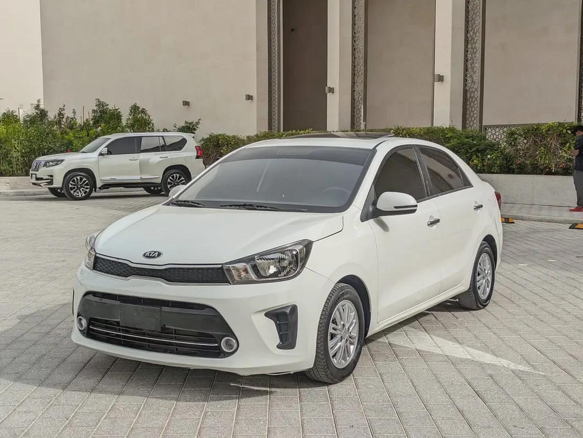 Kia Pegas 2020, MPI Top, GCC Premium Condition With Low KM Perfect Family Sedan With Sunroof and Nav-2-2
