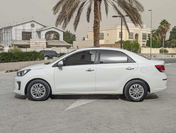 Kia Pegas 2020, MPI Top, GCC Premium Condition With Low KM Perfect Family Sedan With Sunroof and Nav