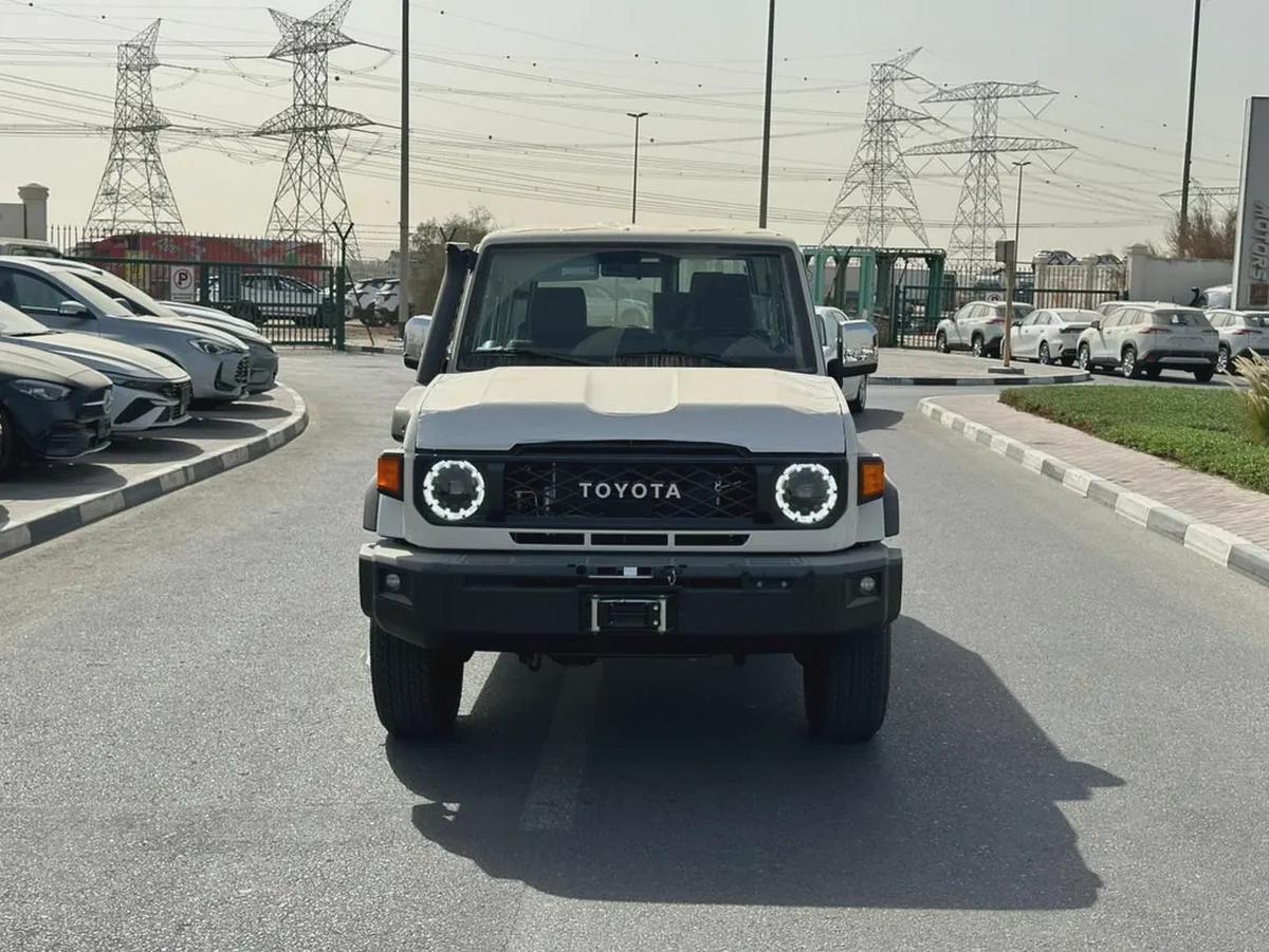 2025 Toyota Land Cruiser 70 LX - GCC Specs - Brand New!-1-1