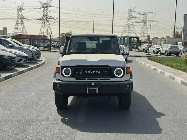 2025 Toyota Land Cruiser 70 LX - GCC Specs - Brand New!