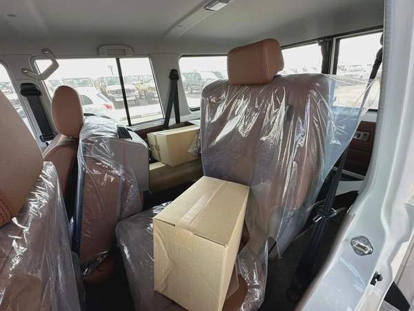 2025 Toyota Land Cruiser 70 LX - GCC Specs - Brand New!