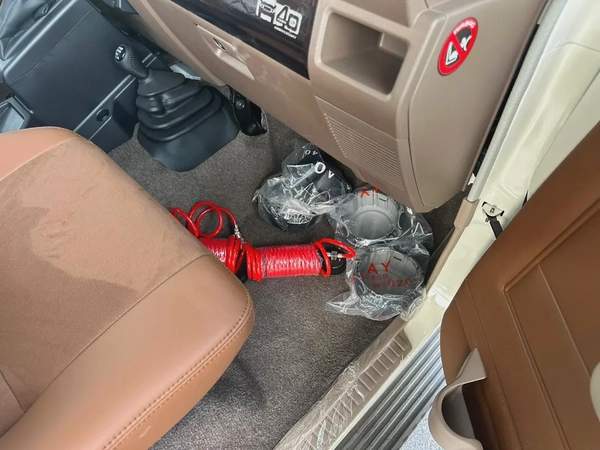 2025 Toyota Land Cruiser 70 LX - GCC Specs - Brand New!