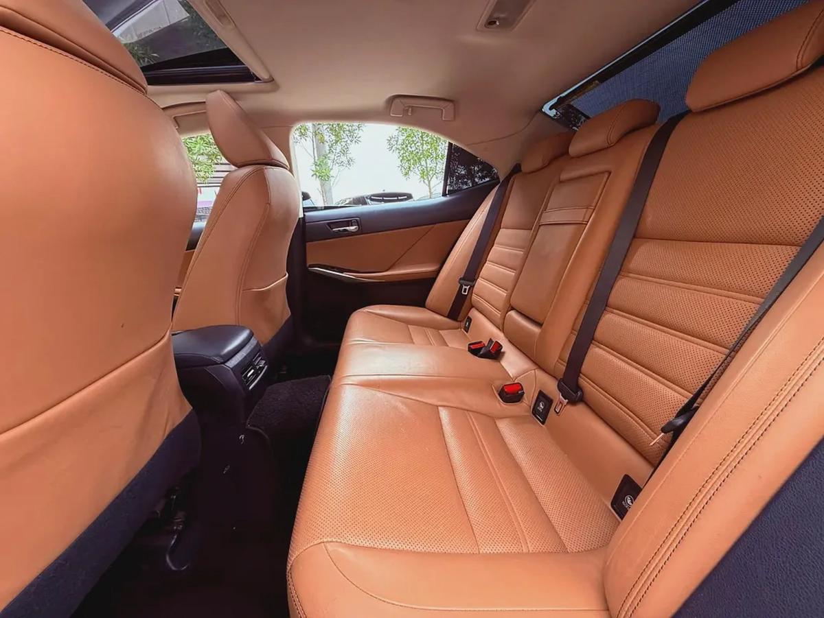 Lexus IS 250 2014 GCC Specs - Perfect Condition-11-11