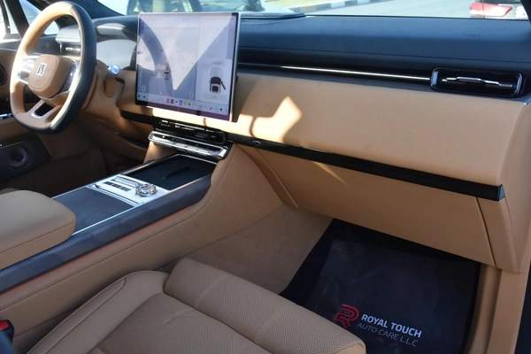 ZEEKR 9X 6 SEATS PHEV 2025 | WHITE