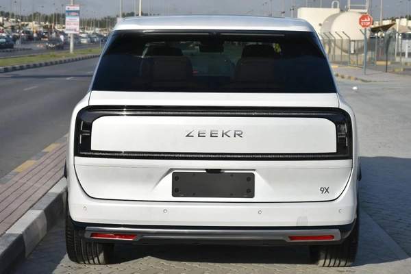 ZEEKR 9X 6 SEATS PHEV 2025 | WHITE