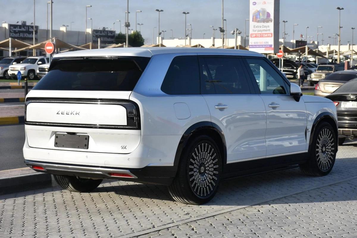 ZEEKR 9X 6 SEATS PHEV 2025 | WHITE-3-3