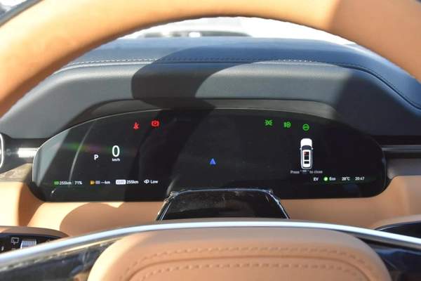 ZEEKR 9X 6 SEATS PHEV 2025 | WHITE