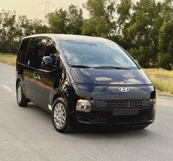 Hyundai Staria Luxury 2022 - Korean Specs - Excellent Condition