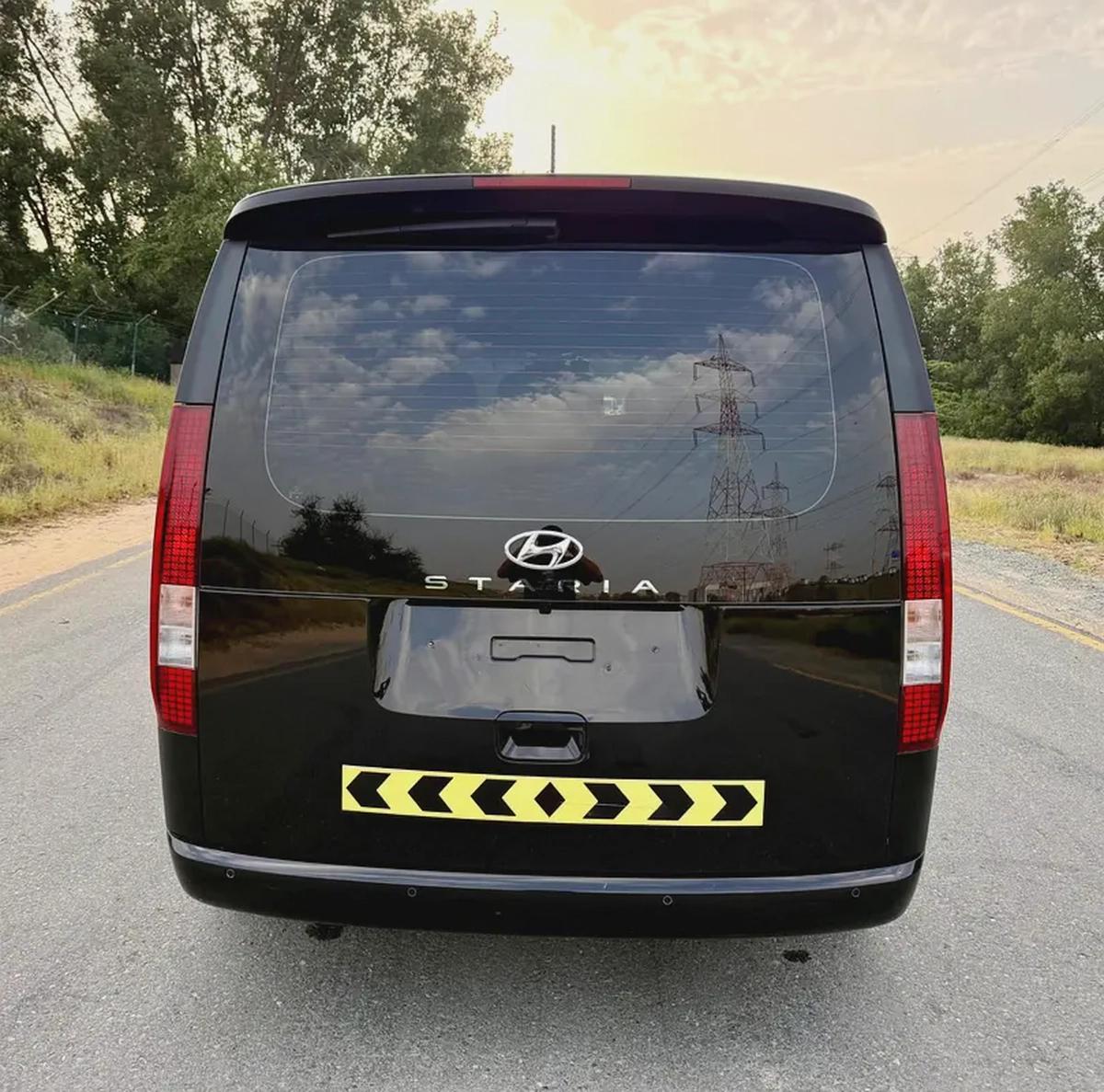 Hyundai Staria Luxury 2022 - Korean Specs - Excellent Condition-3-3