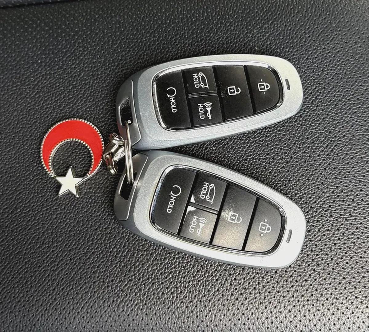 Hyundai Staria Luxury 2022 - Korean Specs - Excellent Condition-6-6