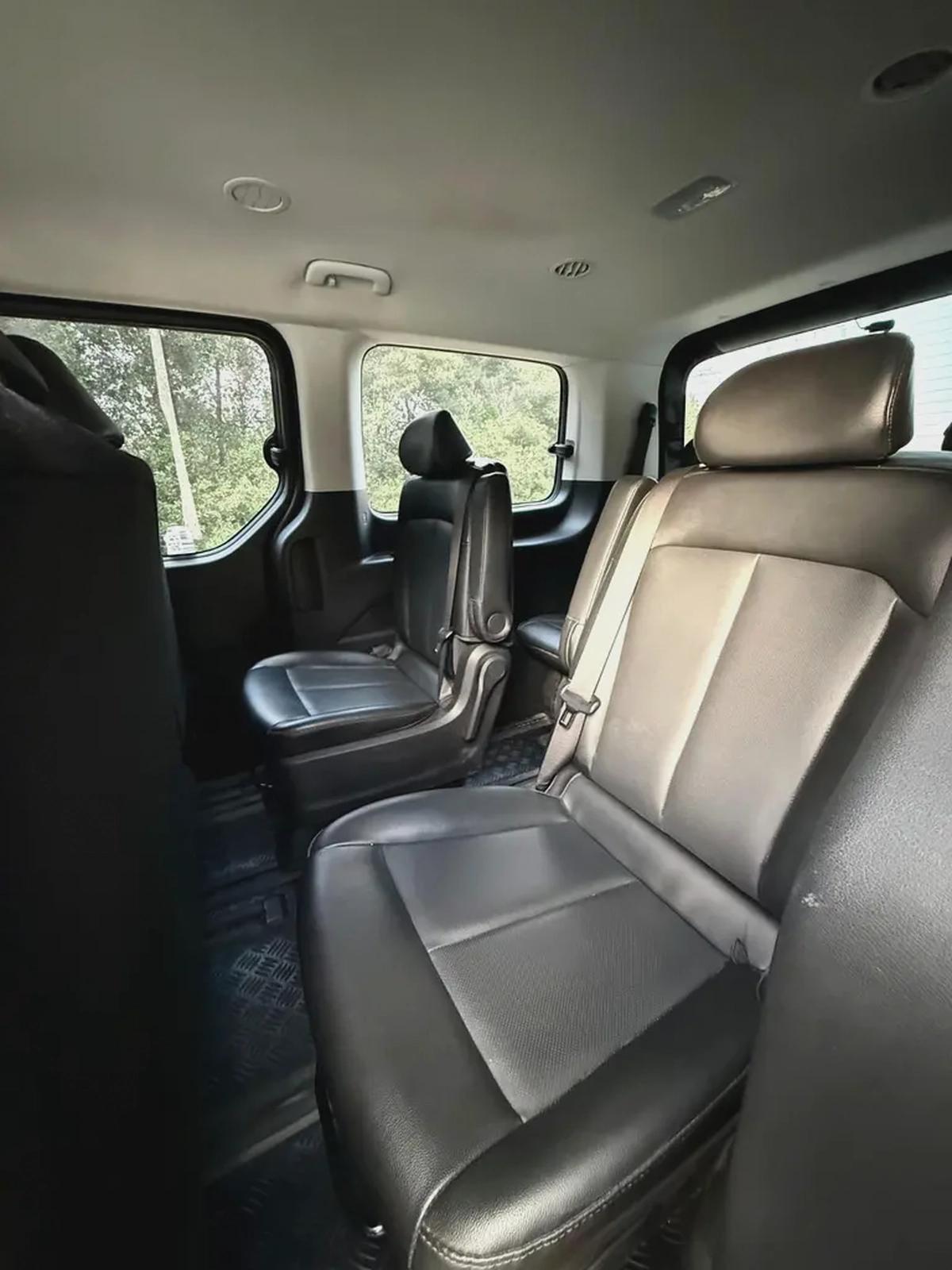 Hyundai Staria Luxury 2022 - Korean Specs - Excellent Condition-12-12