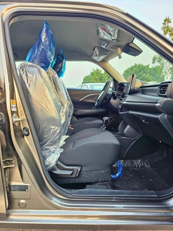 Suzuki Swift GLX WITH RADAR / 1.2L V4 PETROL / PUSH START / DVD CAMERA (CODE # GLXR)