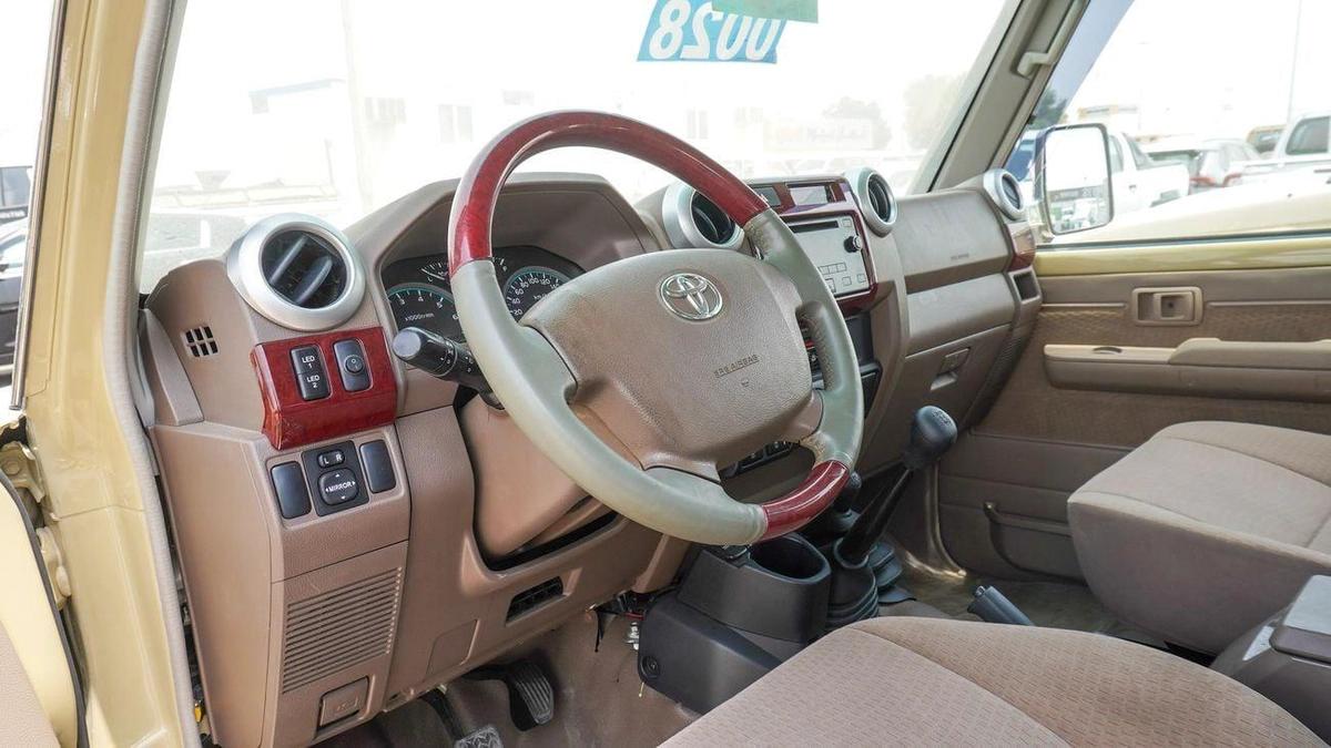 Toyota Land Cruiser Pick Up 4.0L-3-3