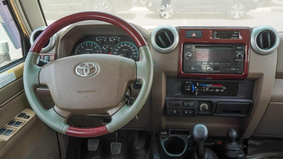 Toyota Land Cruiser Pick Up 4.0L-5-5