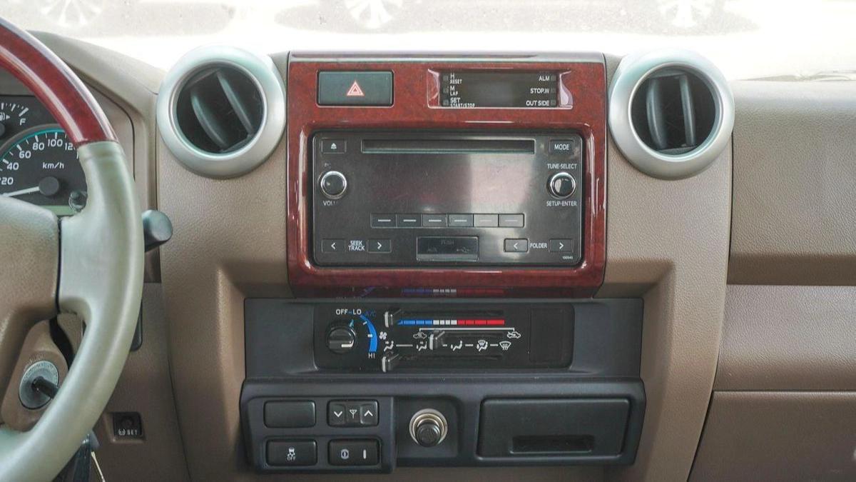 Toyota Land Cruiser Pick Up 4.0L-6-6