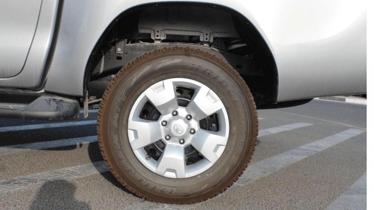 Toyota Hilux HILUX 2.4L AT DIESEL-12-12