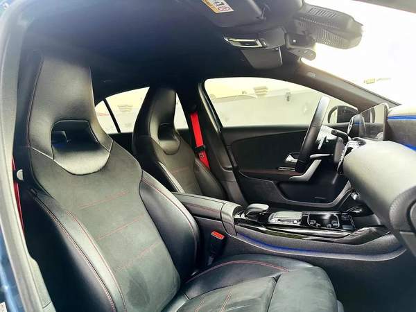 Mercedes Benz A45s AMG FREE ACCIDENT FULL OPTIONS