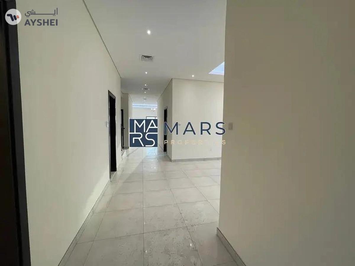 π Discover Luxury Living in Sharjah Garden City - A Majestic 5-Bedroom Villa Awaits You! π-26-26