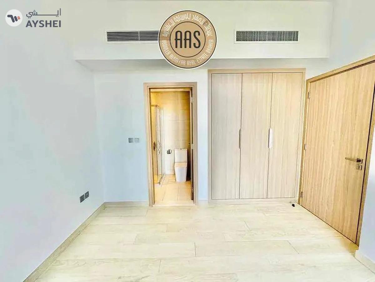 Ready To Move•Higher Floor Corner Semi-Furnished 1BHK•4 Cheques-6-6