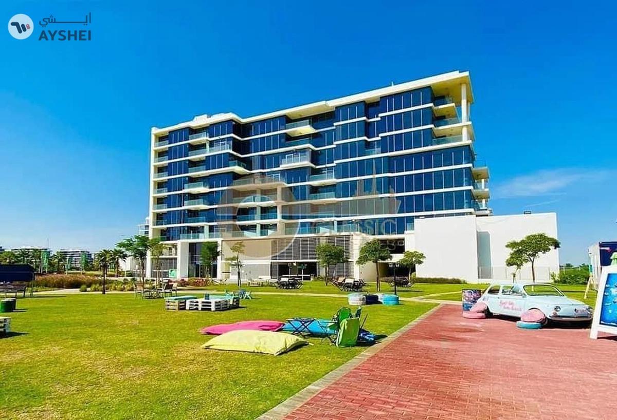 Large Studio | Fitted Kitchen | Park view-1-landscape