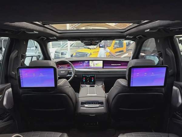 Cadillac Escalade 600model 2025 import from Korea original paint كاديلاك اسكاليد 600 موديل 2025