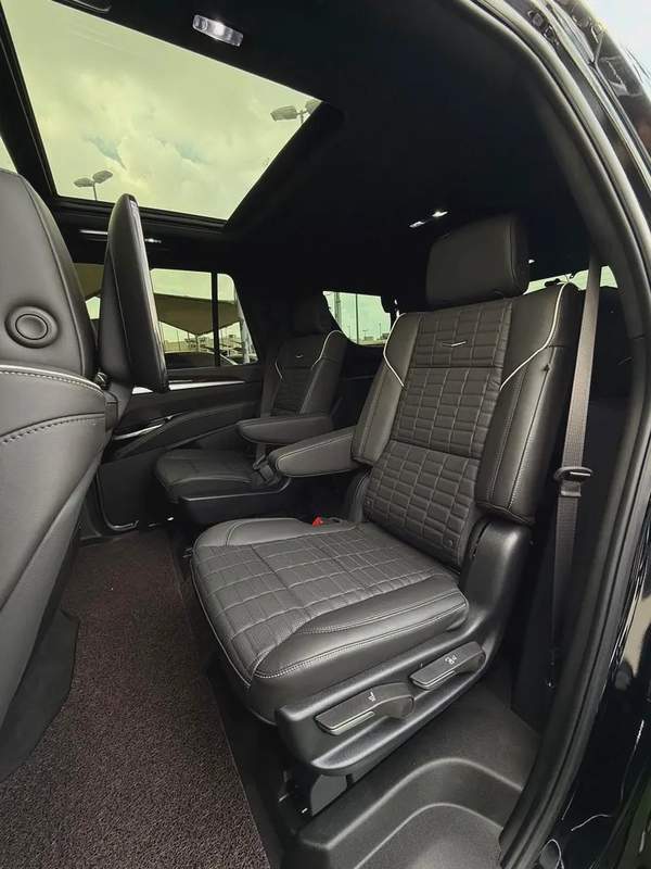 Cadillac Escalade 600model 2025 import from Korea original paint كاديلاك اسكاليد 600 موديل 2025