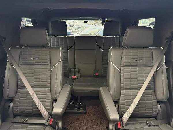 Cadillac Escalade 600model 2025 import from Korea original paint كاديلاك اسكاليد 600 موديل 2025