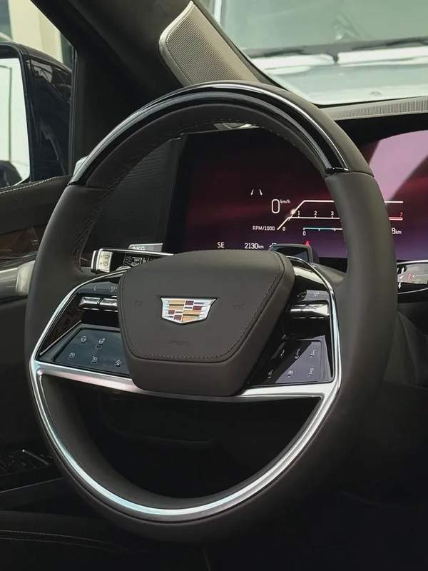 Cadillac Escalade 600model 2025 import from Korea original paint كاديلاك اسكاليد 600 موديل 2025