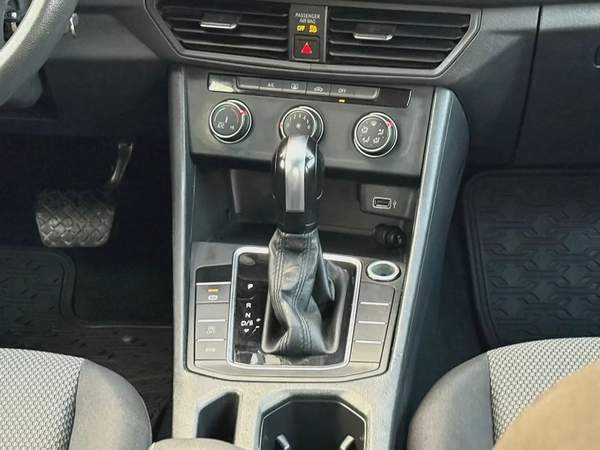 2019 Volkswagen Jetta GLI - American Specs