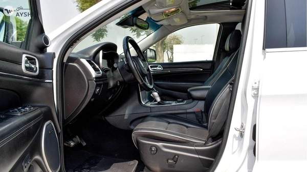 Jeep Grand Cherokee Summit 5.7 L V8