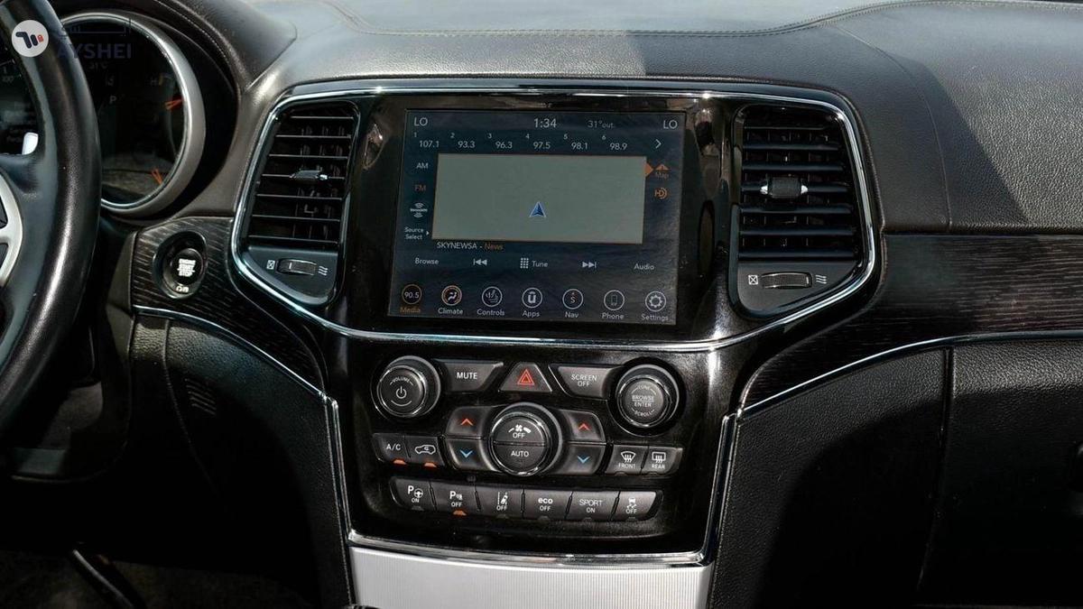 Jeep Grand Cherokee Summit 5.7 L V8-10-10