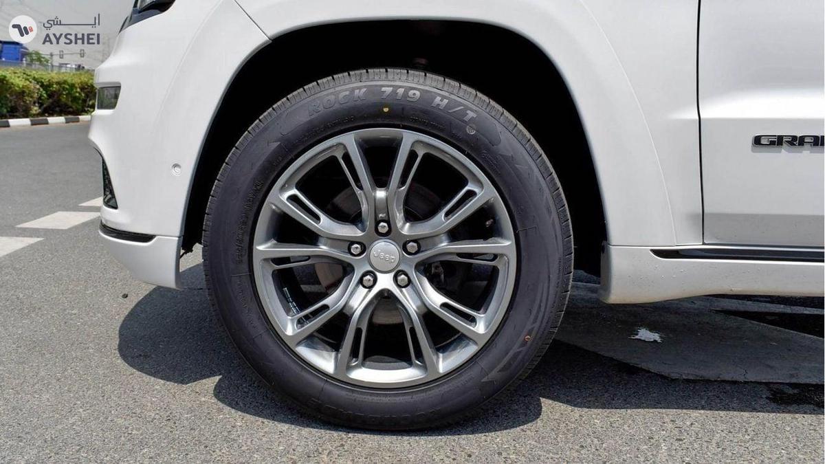 Jeep Grand Cherokee Summit 5.7 L V8-15-15