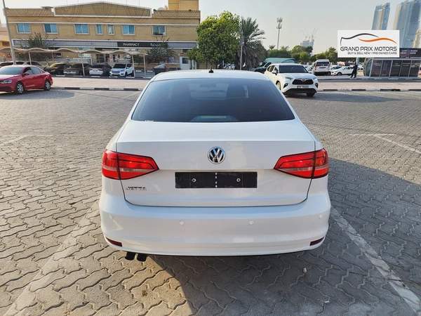Volkswagen Jetta S V4 2.0L 2015 Model GCC Specs With Partial Service History In Perfect Condition
