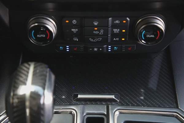 FORD RAPTOR F150 - 2019 - GCC - FULLY LOADED -GREY MATT - AMAZING CONDITION