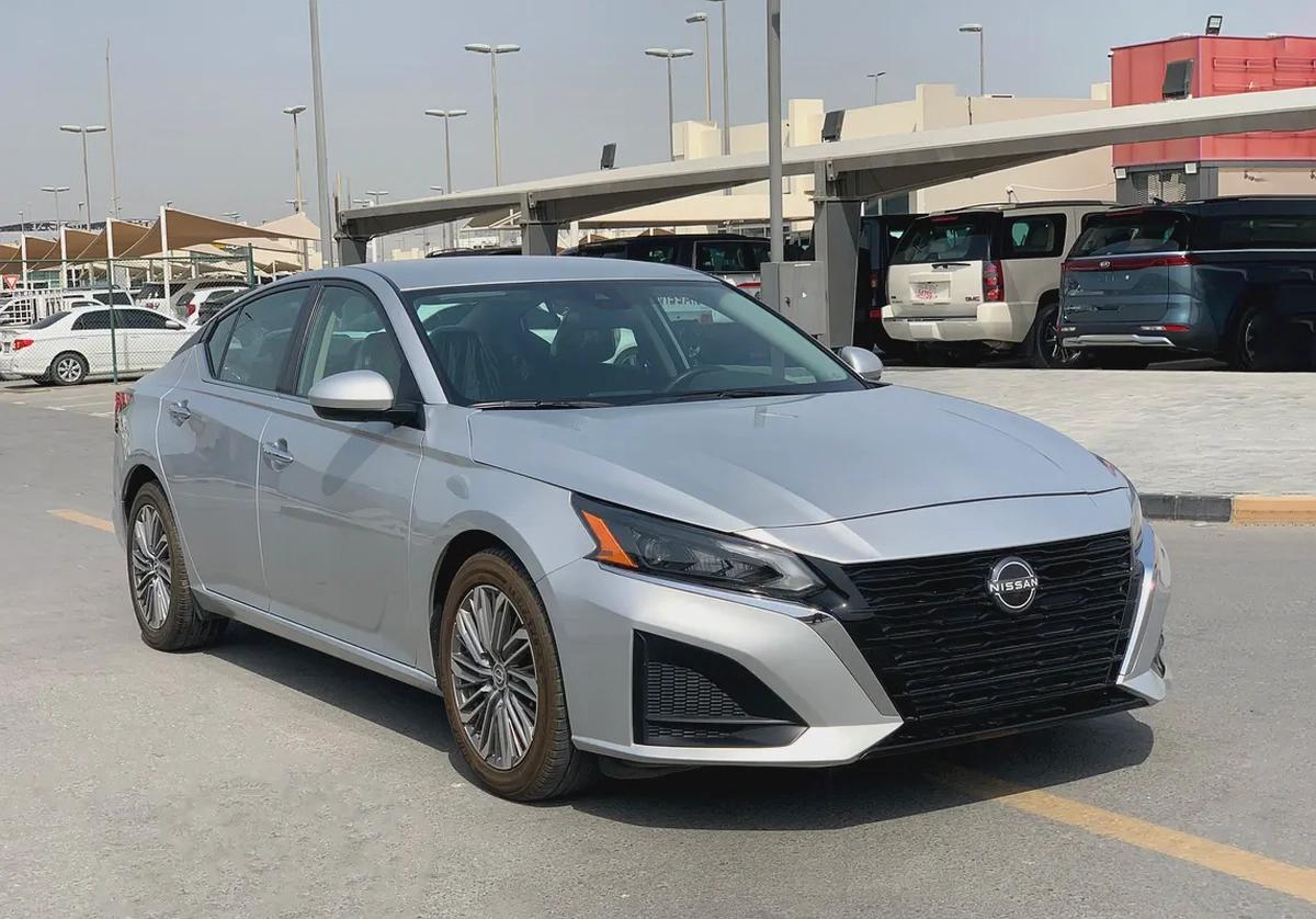 AED 1000 Monthly | Altima 2023 USA Specs | Excellent Condition | Like New-0-0