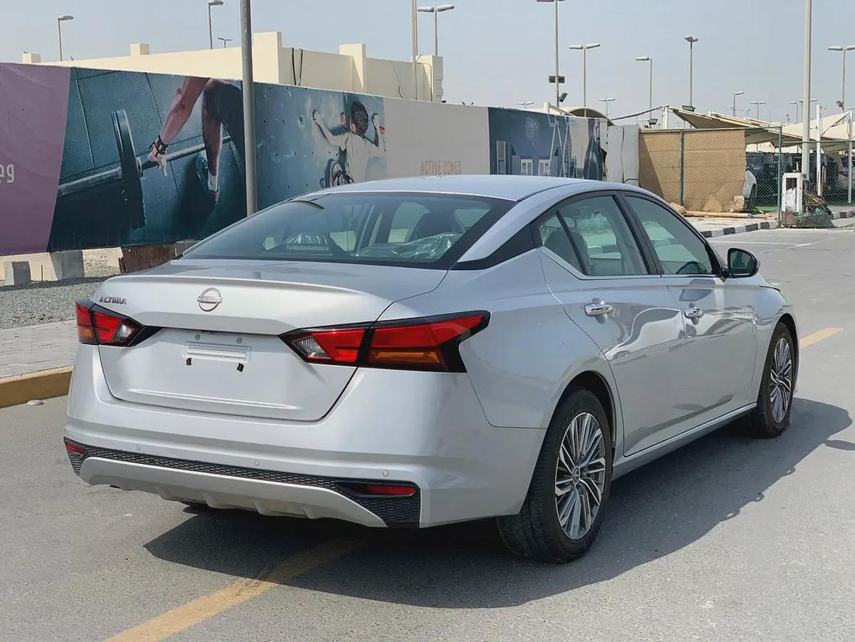 AED 1000 Monthly | Altima 2023 USA Specs | Excellent Condition | Like New-3-3