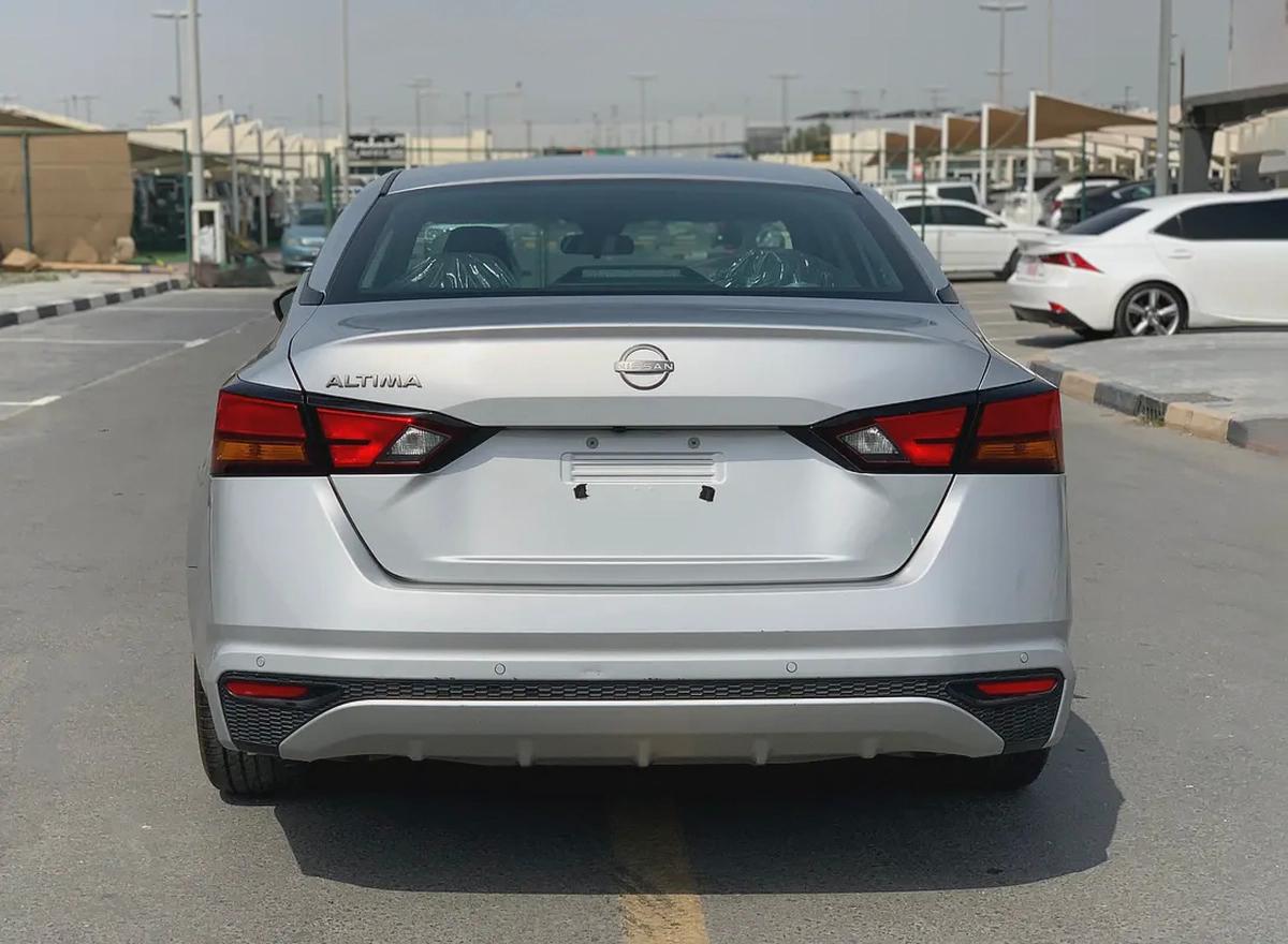 AED 1000 Monthly | Altima 2023 USA Specs | Excellent Condition | Like New-4-4