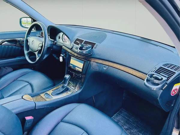 MERCEDES BENZ E350 - 2007 - CLEAN CAR FRESH JAPAN IMPORT