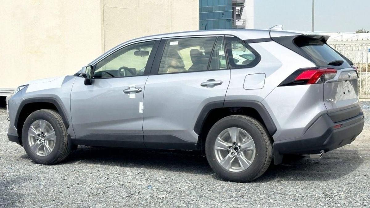 Toyota RAV4 RAV4 2.0L 2WD AT LE-5-5