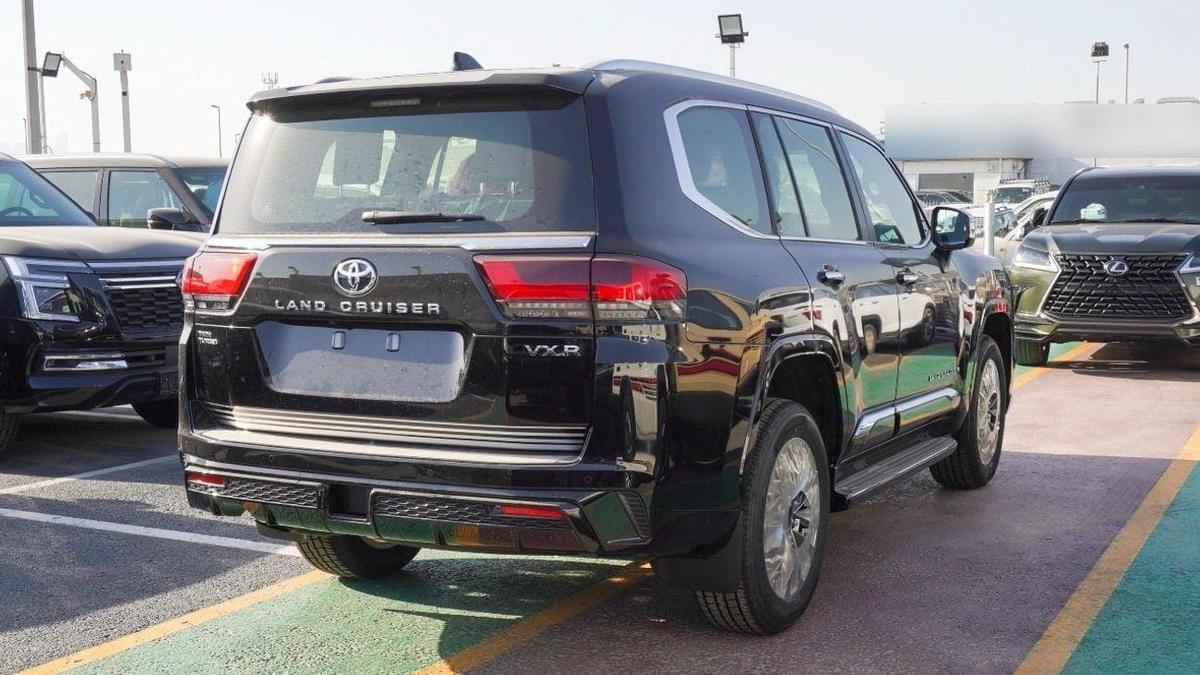Toyota Land Cruiser Toyota Land Cruiser VXR 3.5L Twin Turbo Model 2026-13-13