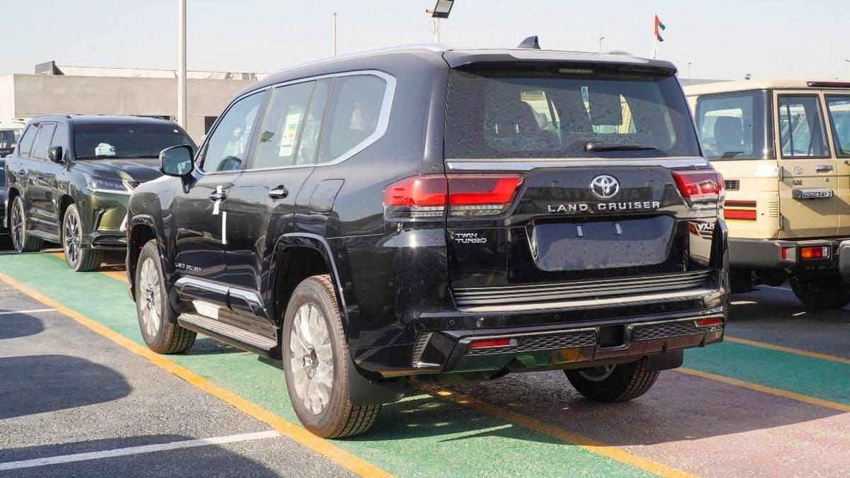 Toyota Land Cruiser Toyota Land Cruiser VXR 3.5L Twin Turbo Model 2026-14-14