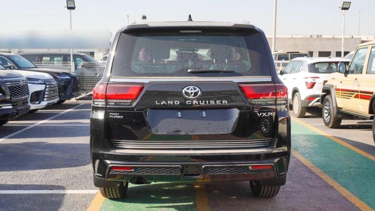 Toyota Land Cruiser Toyota Land Cruiser VXR 3.5L Twin Turbo Model 2026-15-15