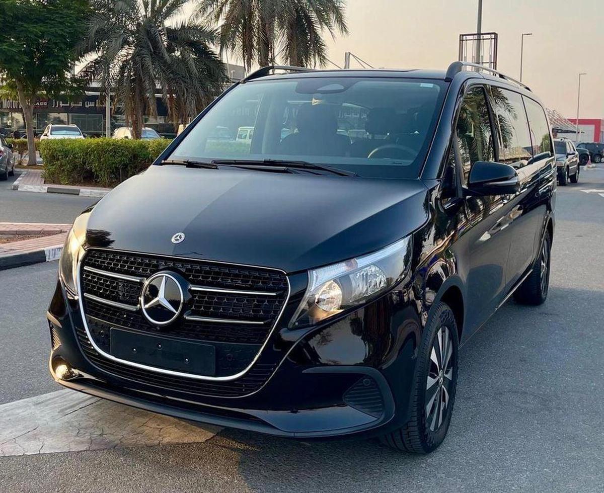 Mercedes-Benz V 300 5 years Warranty 2025 GCC -0-0