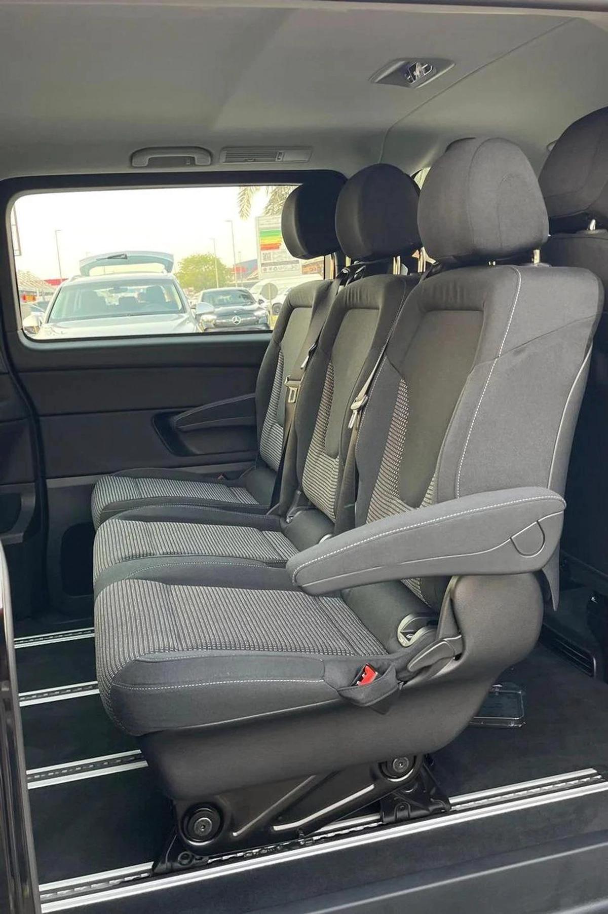 Mercedes-Benz V 300 5 years Warranty 2025 GCC -4-4