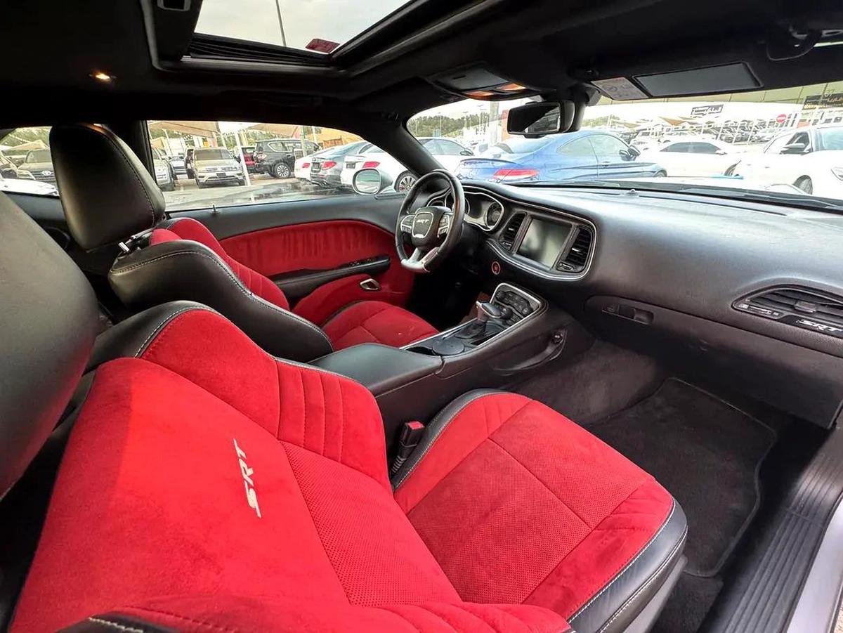 2016 Dodge Challenger SRT - GCC Specs-4-4