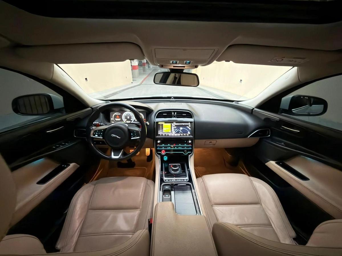 Gulf Specs 2018 JAGUAR XE 20t 2.0Litre Turbo-Charged (Agency Maintained)-7-7